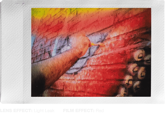 LENS EFFECT:Light Leak  FILM EFFECT:Red