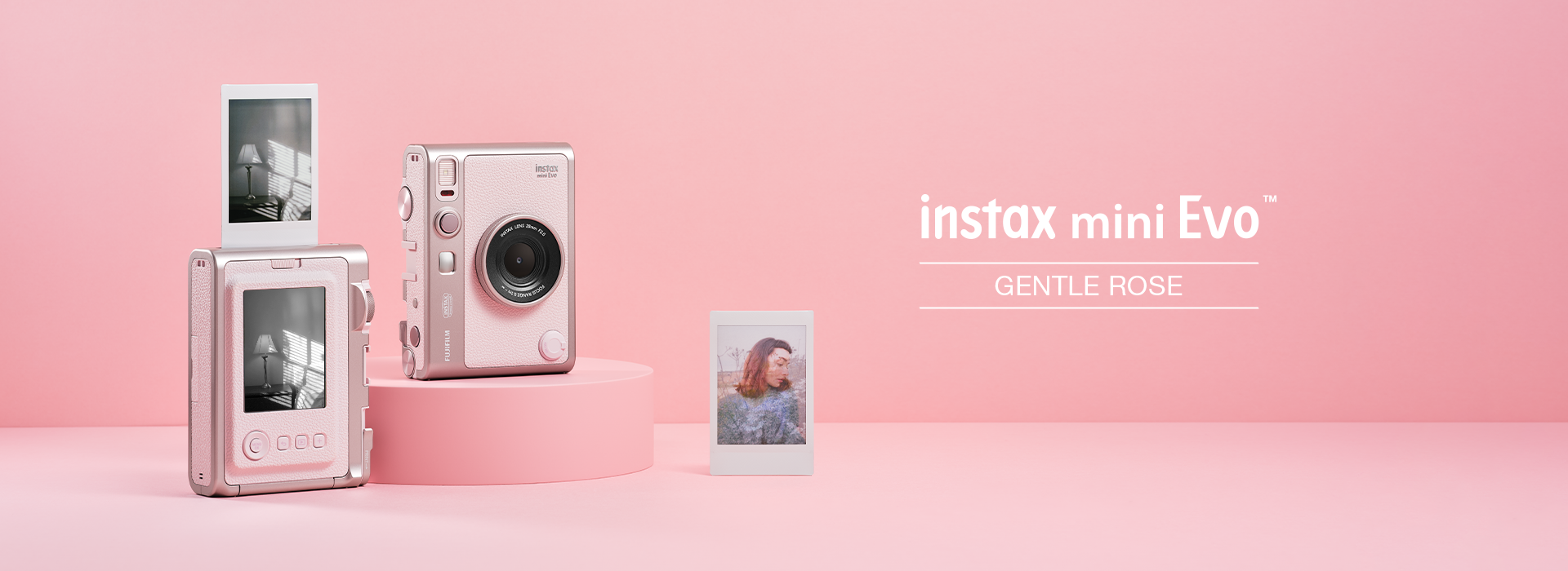 instax mini Evo™PINK 新品未開封 未使用 数量限定】「instax mini Evo™」がPINKに！プロゴルファー・竹田
