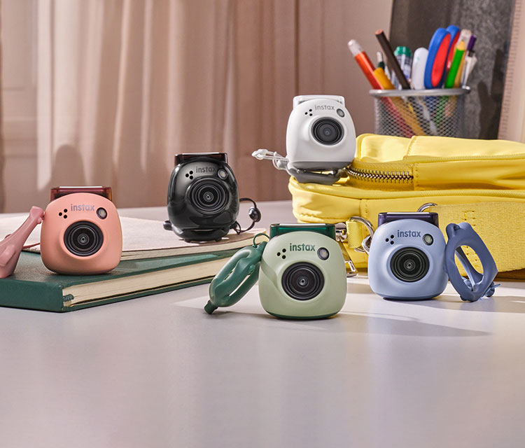 Hands On: Fuji's Instax Pal Earns Points for Cuteness